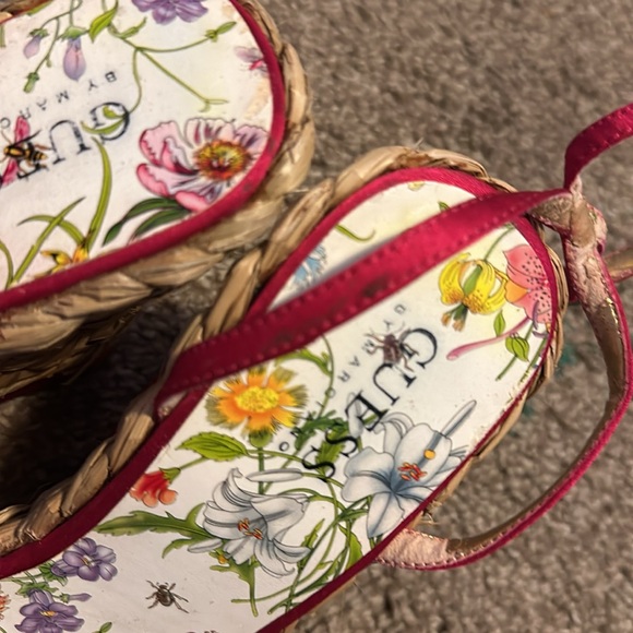 Guess pink wedges - Picture 9 of 11